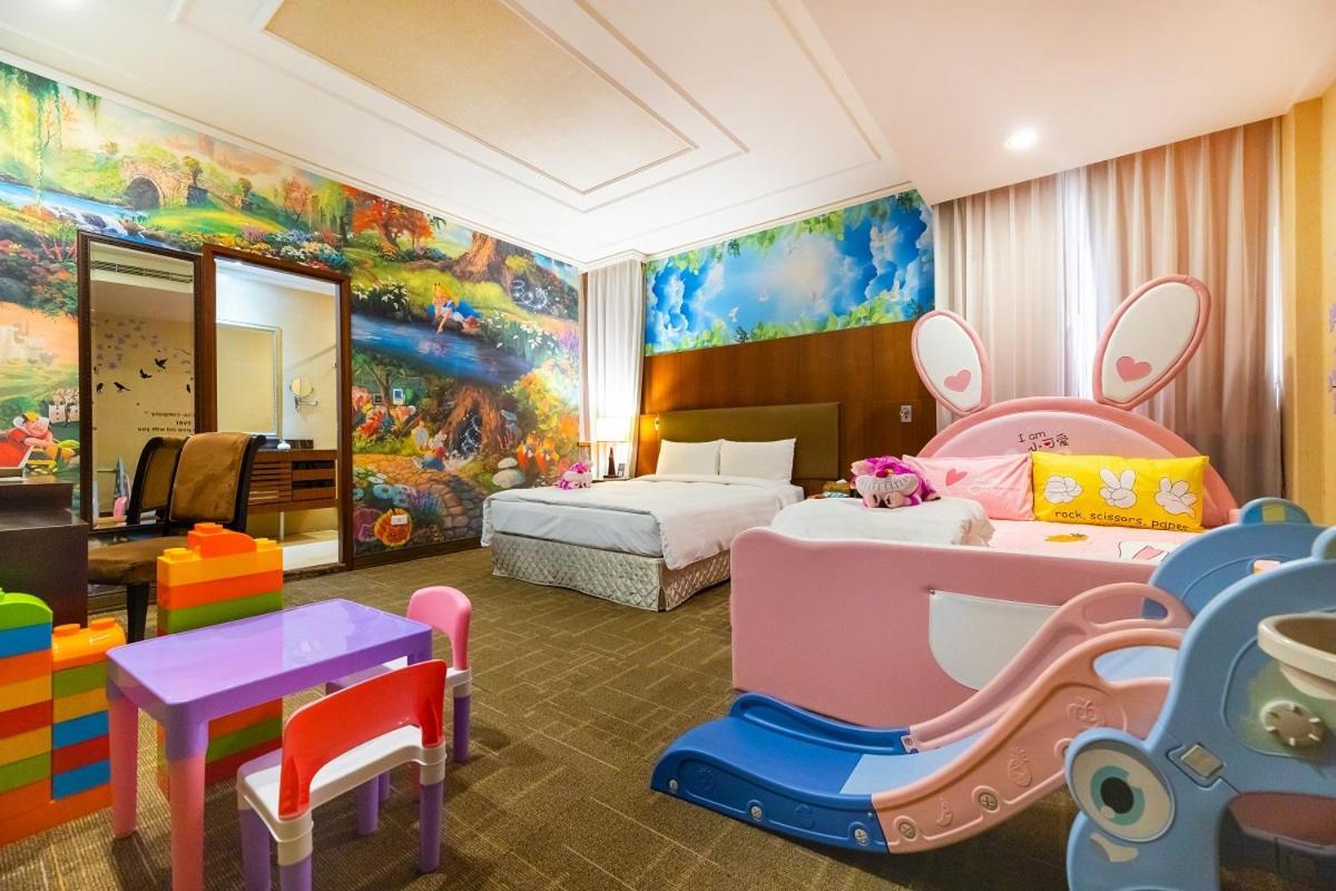 Golden Tulip - Aesthetics Hotel Zhunan Екстериор снимка